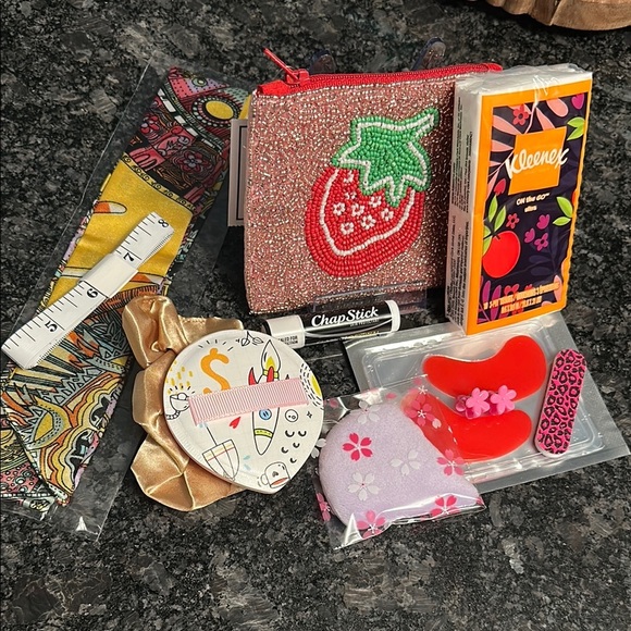 Strawberry Beaded Pouch with Beauty Blenders & Accessories NWT Gifts & More - Picture 3 of 6